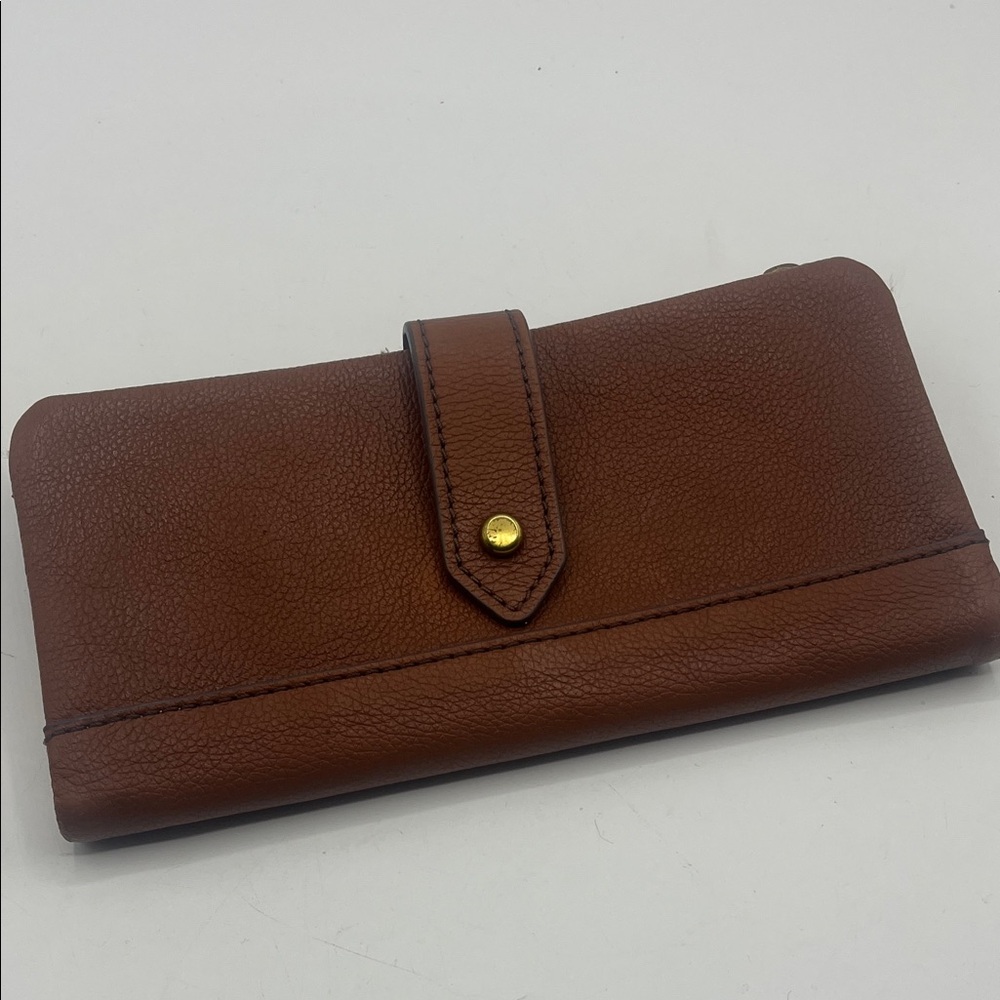 Fossil Lainie Brown Leather Wallet with Snap Closure